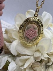 Mauve Peach Vintage DARK ROSE Cameo Locket Pendant Necklace Woman Gold Spring