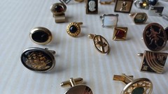 Lot 160 VTG Single Cufflinks Mixed Styles Tones Repurpose Jewelry Some Wear