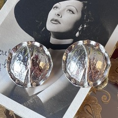 Vtg Mosell Modernist Brushed Silvertone Clip Earrings – 1.25” Mid Century Signed
