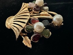 Vintage Pearl Jade Garnet Rose Quartz Flower Basket Brooch Gold Tone Swoboda?