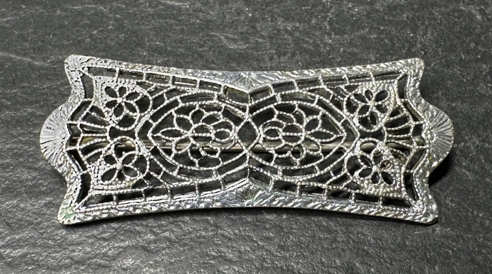 ANTIQUE? SILVER TONE FILAGREE BROOCH N611