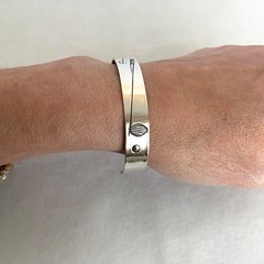 VTG Stuart Nye Sterling Silver 925 Copper Embossed Cuff Bracelet 6.75″