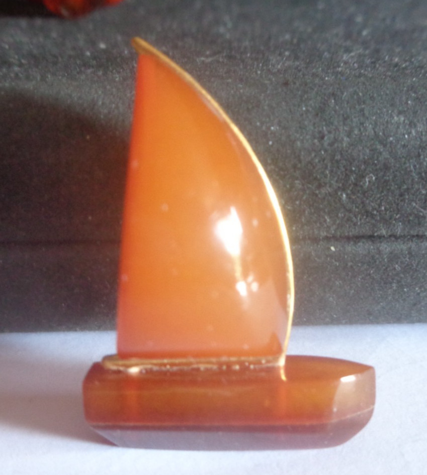 Vintage Russian Baltic Amber Full Sail Boat Brooch Pin
