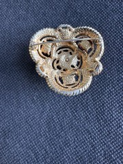 Ciner Vintage Gold Plated Mughal Jewel Rhinestone Poured Glass Brooch Pin
