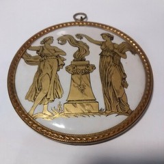 BEAUTIFUL ROME STYLE PENDANT MADE IN NEW YORK GREAT FOR ANY VINTAGE COLLECTION!