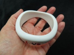 Vintage-White Lucite Irregular Shaped Red, White & Blue LOVE Bangle
