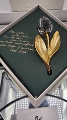 SWAROVSKI~Crystal Memories~**ROSE BROOCH GOLD TONE PIN**~3.25″ Long~Box~COA