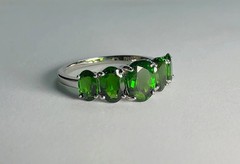 Estate Fine 5cts AFRICAN TSAVORITE / GREEN GARNET Sterling 5 Stone Band Ring