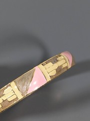 Vintage Pink Beige Cream Enamel Geometric Gold Tone Bangle Bracelet 8.5 in
