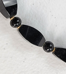 Hematite And Onyx Beaded Necklace 16″ Black Silver Tone Fishhook Clasp Vintage
