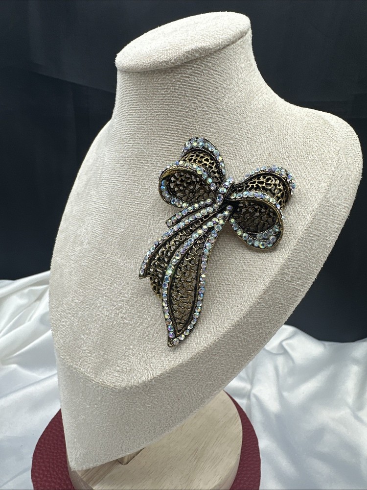 Antique Gold Filigree Bow Ribbon Brooch. See pics.