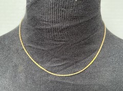 Vintage Gold-toned Necklace Flat Diamond Cut Herringbone Chain Signed 15.5 In