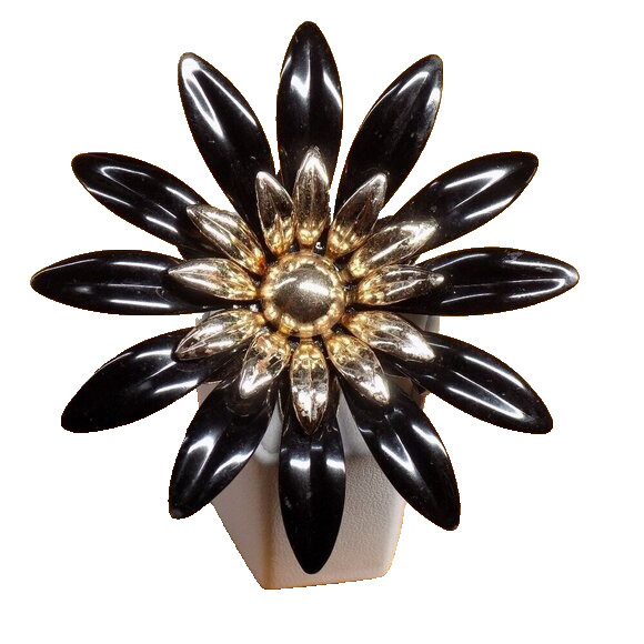 Vintage Sarah Coventry Flower Brooch Black Enamel Gold Tone Metal Big 3-1/8″