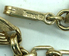 Crown Trifari Necklace Woven Ribbon Spray Textured Gold Tone 16″ Vintage 1960s