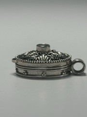 VTG Sterling 925 Hallmark Scrolls Flowers & Swirls Photo Locket Pendant Necklace