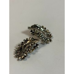 Vintage Silver Tone Clip On Earrings Detailed Leaf Pattern Elegant