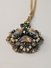 VTG Florenza Jeweled Gold Necklace Green Rhinestone Pearl Beauty Signed Italian