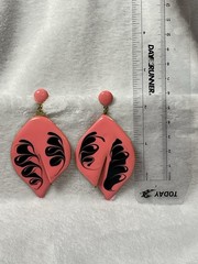 VTG Large Hand-painted Peach Black Enamel Drop Metal MOD Earrings 80’s 3.5 in L