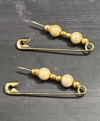 Vintage Faux Pearl & Gold Tone Beads Safety Pin Gold Tone Pin Brooch!