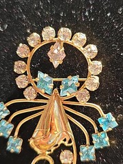 Vintage Signed DeCurtis 1/20 GF Yellow Gold Filled Brooch Pendant Crystals Blue