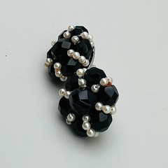 Vintage Style Cluster Earrings Pierced Stud Round Black Bead Faux Pearl Elegant