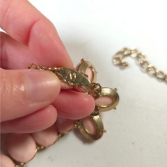 Vintage Unbranded Pink Plastic And Rhinestone Chunky Necklace Unique Gold-Tone
