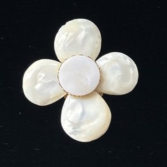 Vintage 1950’s – Mother of Pearl Pin / Brooch 2.25″ diameter