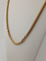 SARAH COV 1970s gold tone 32 in Unique Twist design box closure chain necklace