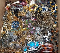 20 BIG POUNDS LBS Jewelry Lot Vintage Mod Junk Craft & Good Resell Tangled In