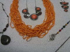 HOT GIRL SUMMER RETRO BEADS PLUS PART & VARIED MODERN JEWELRY LOT