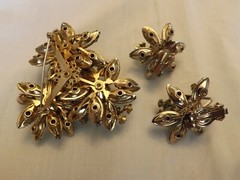 Vntg D&E Juliana Brooch Green Navettes,Rhinestones,Poured Stones Marked by Style
