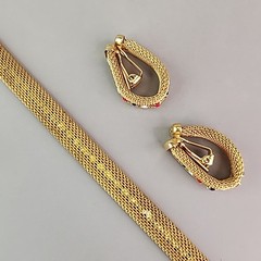 Mesh Necklace Huggie Clip Earrings Set Red White Blue Rhinestones Gold Tone 16″