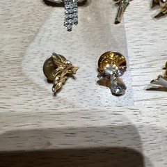 Vintage lot of Assorted Pins. 19 Pieces. Lot 296