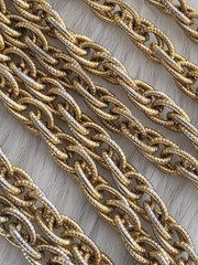 Vintage Casual Corner Gold Tone 34″ Long Chain Necklace Celtic Pendant Dangle