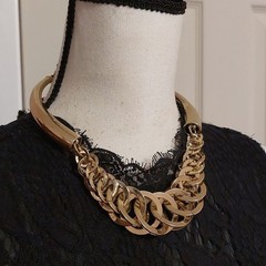 Haute Couture Chunky Chain Gold Tone Collar Statement Necklace