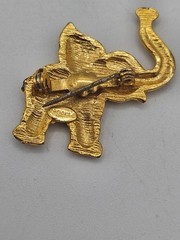 Vtg FREIDES Gold Tone Trunk Up Elephant Brooch Pin Red Rhinestone Eye Secure Pin