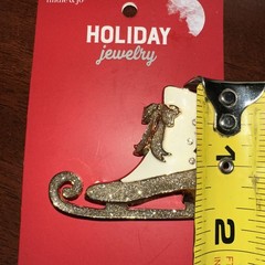 HILDIE And Joe Ice Skate Brooch