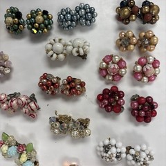Huge Lot 74 Pair Vintage Cluster Bead Clip On Screw Back Earrings Japan Germany