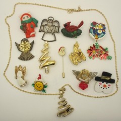 Vintage Christmas Jewelry Lot Santa Tree Angel Snowman Cardinal Poinsettia
