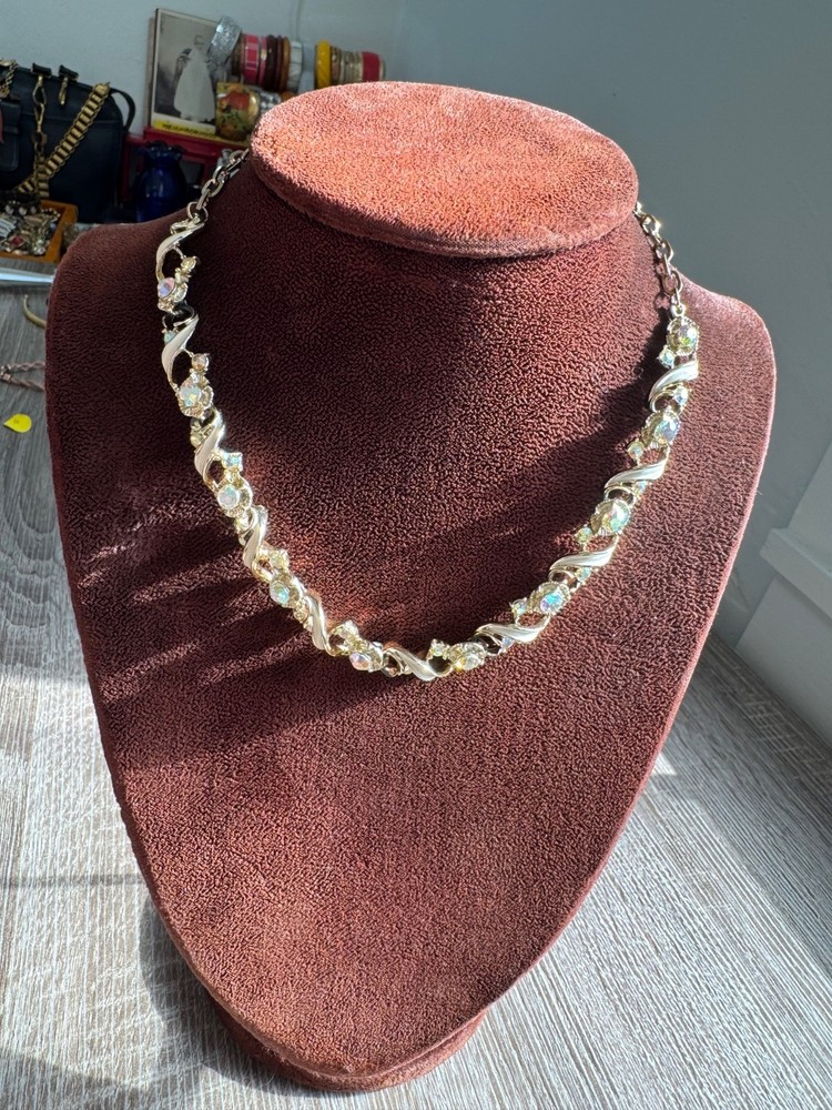 unsigned vintage necklace clear ab crystal gold tone 14-19 in