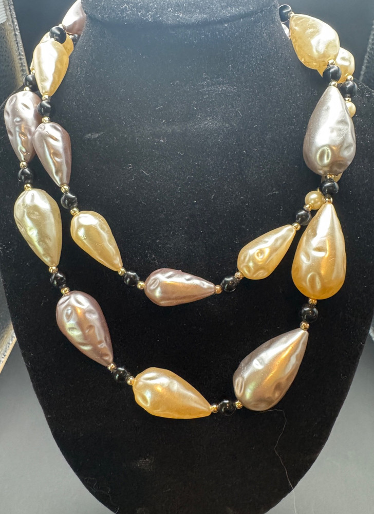 Vintage Long Faux Baroque Pearl Necklace Gold Gray Black Beads 30″ Gold Tone