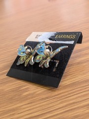 vintage coro butterfly earrings screw back faux pearl blue green silvertone