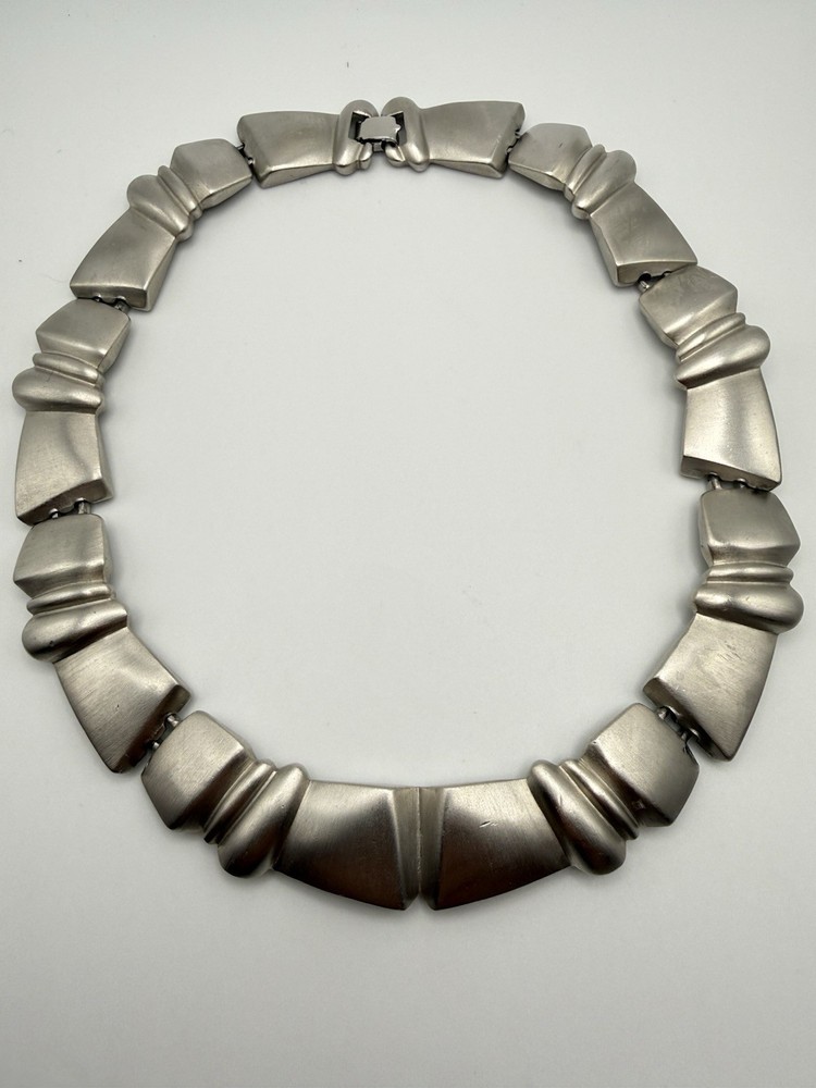 Vintage Monet Brushed Nickel Silver Tone Necklace 16”