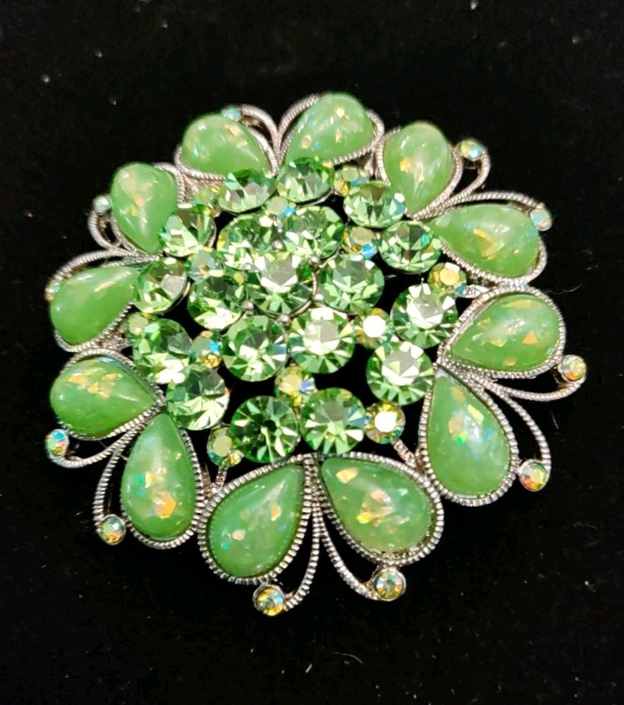 Vintage Green Round Crystal & Opalescent Teardrop Brooch 2.25″ Diameter