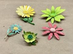 Assortment of 5 Flower Themed Vintage Enamel Broaches-one Is Marked Hedy