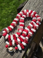 Vintage Hong Kong Plastic Faux Stone Beaded Necklace Coral Red White