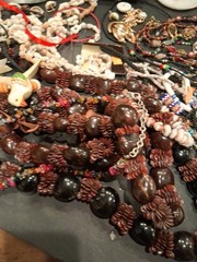 VTG costume jewelry lot Sell As Pictured Can Some Pieces Missing/broken (7)2