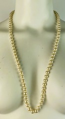 Vintage 50s faux glass pearl bead necklace Ivory 29 in, K102