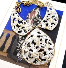 VTG RUNWAY RARE NAPIER BERTOLLI WHITE BRUTALIST “MOLTEN LAVA” BIB NECKLACE EXC