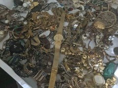 15 Pounds Jewelry Costume Vintage Mix LBS necklaces bracelets pins rings lbs